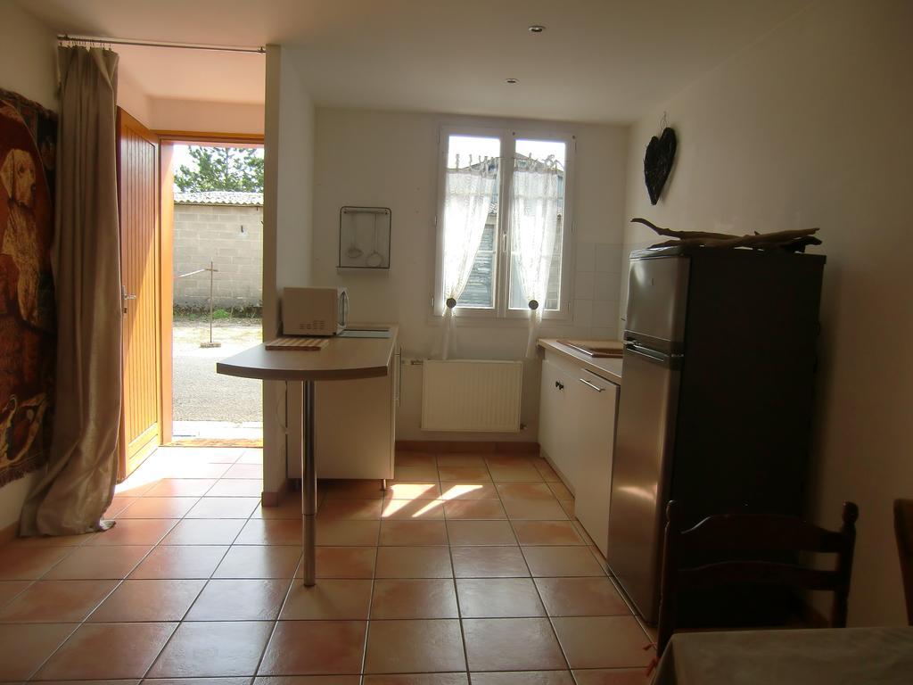 Le Bois Flotte Vila Arrigny Quarto foto